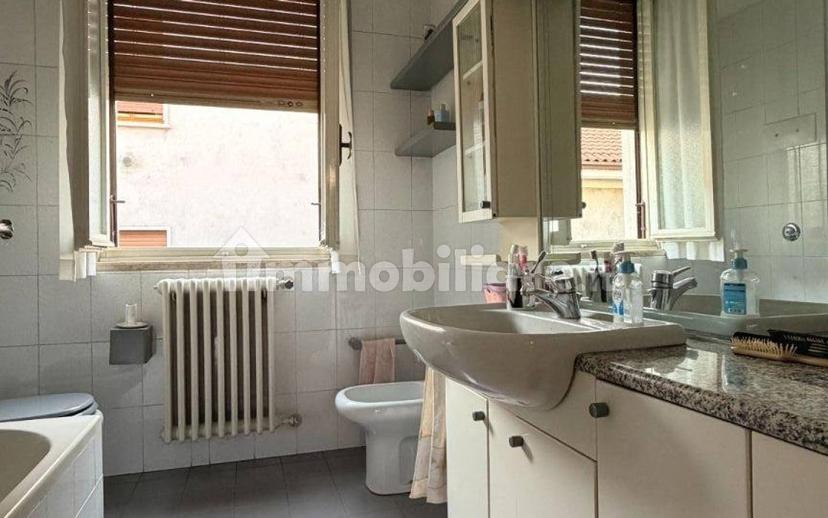 Villa bifamiliare via Monte Rosa 65, Desio — foto 3 di 55