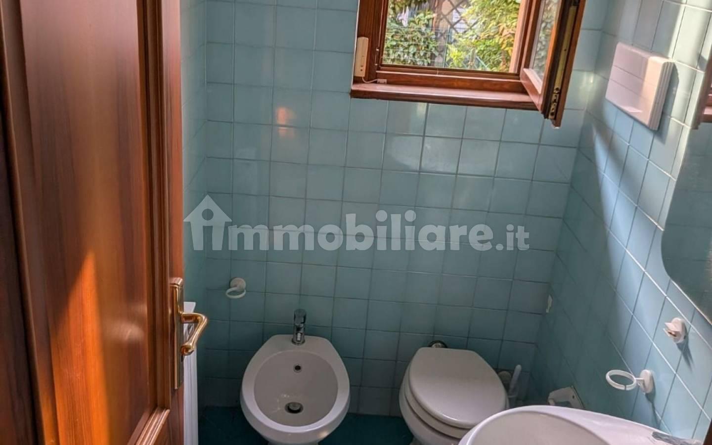 Villa a schiera via Brenta, Seriate