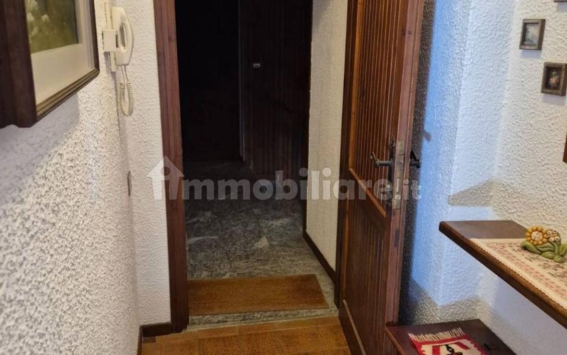 Trilocale viale della Vittoria, Introbio — foto 6 di 9