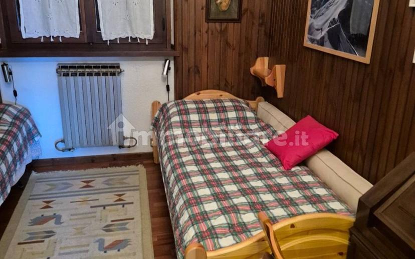Trilocale viale della Vittoria, Introbio — foto 5 di 9
