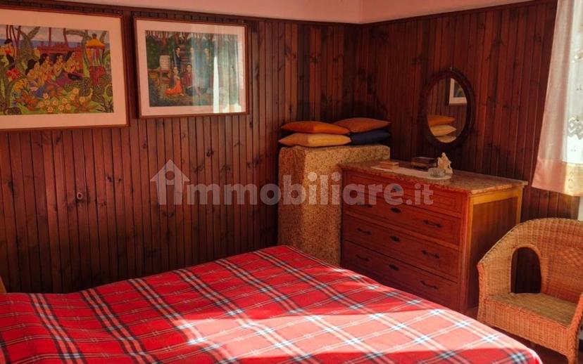 Trilocale viale della Vittoria, Introbio — foto 2 di 9