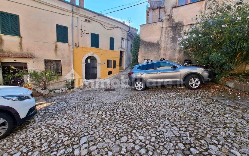 Trilocale ottimo stato, Centro, Atina — foto 5 di 17