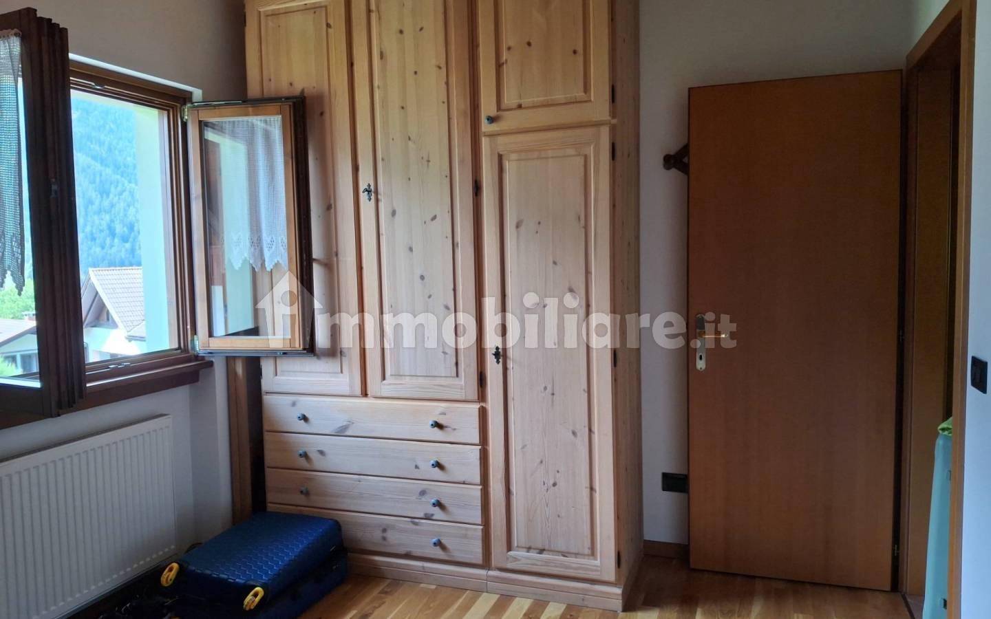 Trilocale via della Viazzola 12, Giustino