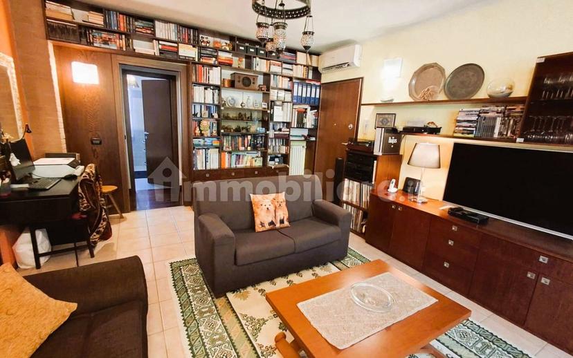 Trilocale ottimo stato, secondo piano, Prato, Correggio — foto 8 di 19