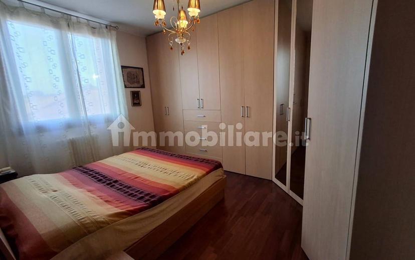 Trilocale ottimo stato, secondo piano, Prato, Correggio — foto 2 di 19