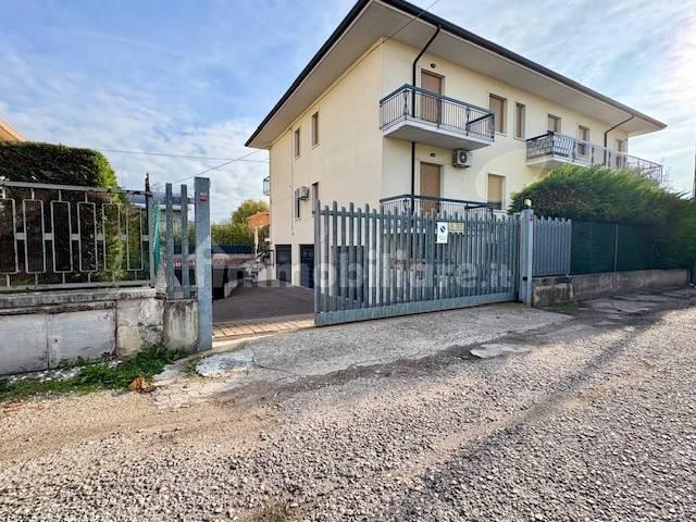 Appartamento via Sebastiano Caboto 2, Lugagnano, Mancalacqua, Sona — foto 4 di 45