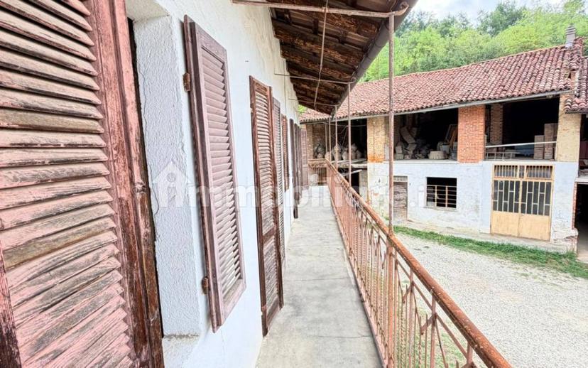 Casale regione Centanito 4, Corneliano d'Alba — foto 13 di 30
