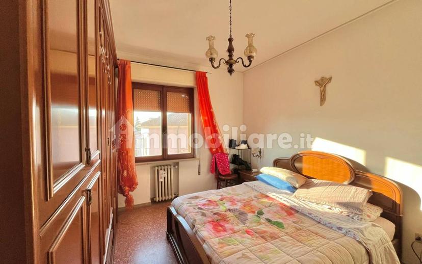 Bilocale via Giuseppe Garibaldi 48, Centro, Moglia — foto 3 di 5
