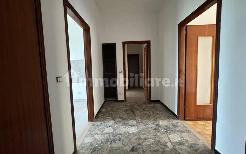 Quadrilocale via Emiliano Manacorda 9, Centro, Fossano — foto 3 di 31