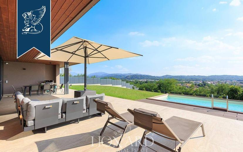 Villa unifamiliare, ottimo stato, 260 m², Piovino, Borgomanero — foto 18 di 24