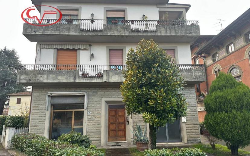 Appartamento in villa via Ammiraglio Burzagli, Città, Montevarchi — foto 9 di 14