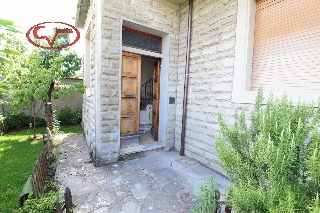 Appartamento in villa via Ammiraglio Burzagli, Città, Montevarchi