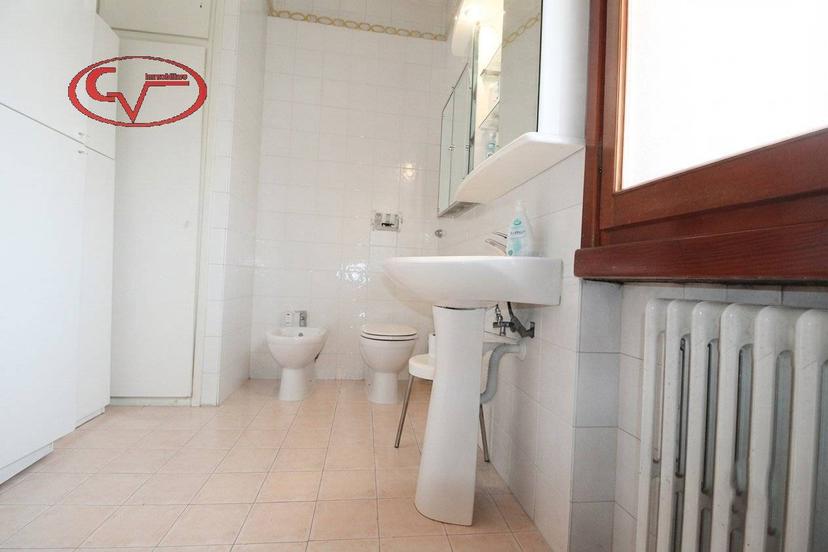Appartamento in villa via Ammiraglio Burzagli, Città, Montevarchi — foto 5 di 14