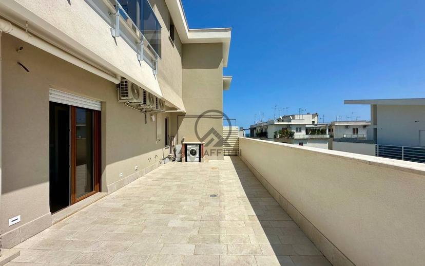 Attico Lungomare Cristoforo Colombo 10, Trani — foto 11 di 13