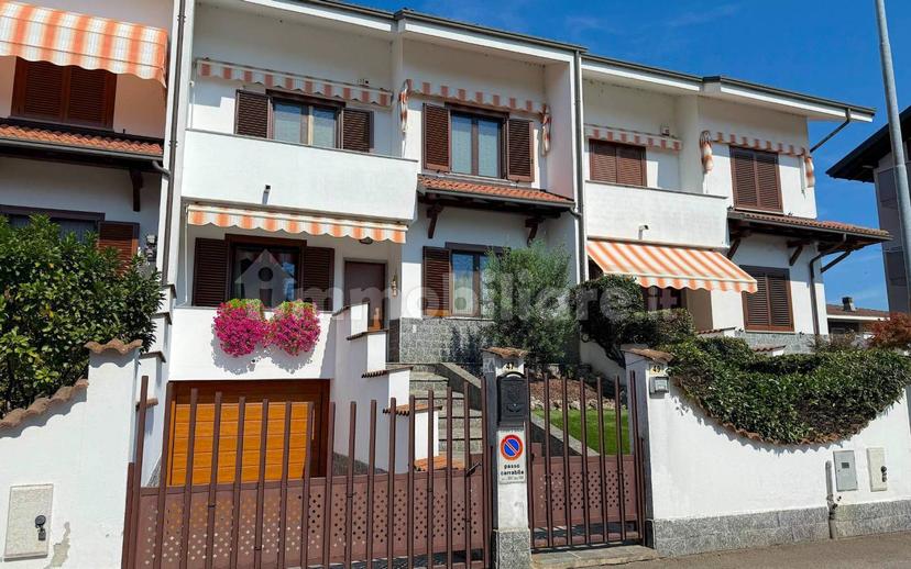 Villa a schiera via Amilcare Ponchielli 49, Torrion Quartara, Novara — foto 2 di 33