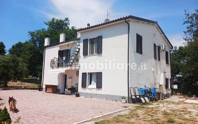 Casa colonica Località Poccioni, Troviggiano, Cingoli — foto 5 di 42
