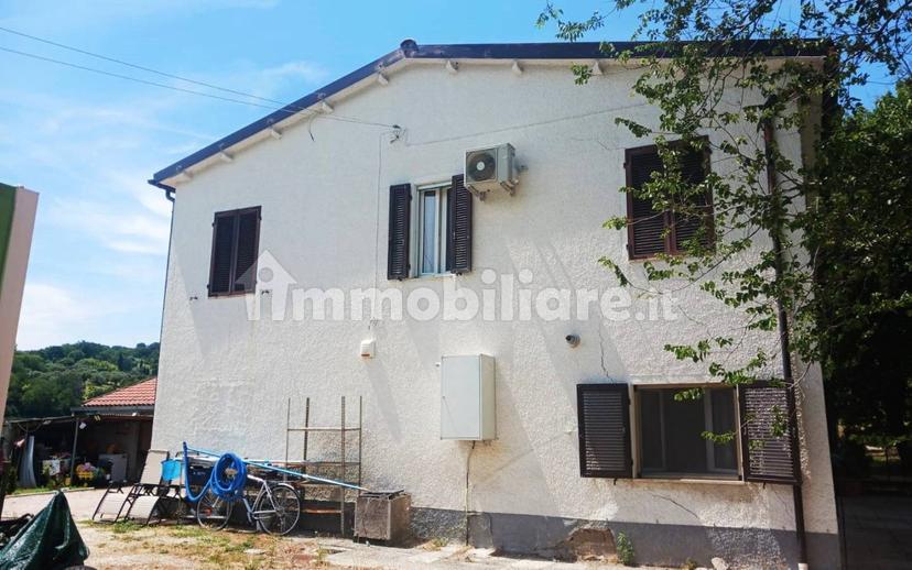 Casa colonica Località Poccioni, Troviggiano, Cingoli — foto 4 di 42