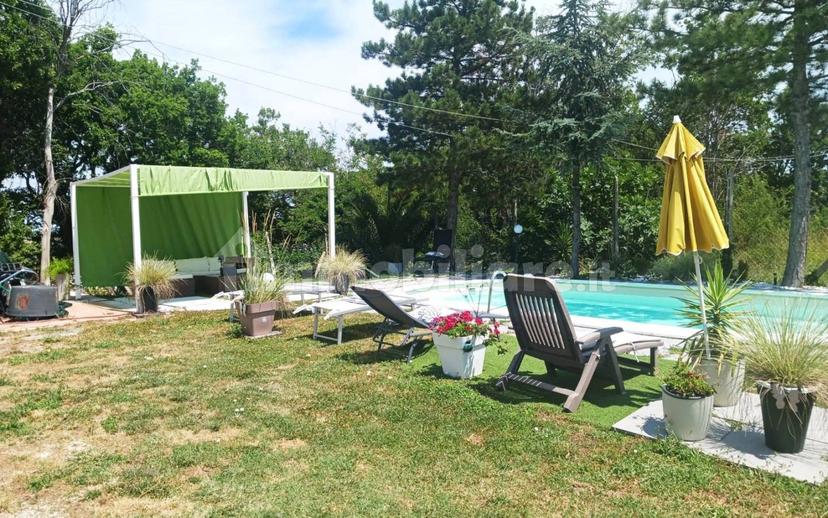 Casa colonica Località Poccioni, Troviggiano, Cingoli — foto 18 di 42