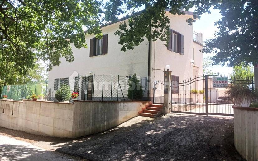 Casa colonica Località Poccioni, Troviggiano, Cingoli — foto 41 di 42