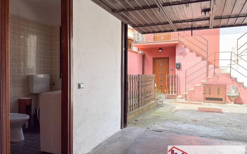 Bilocale vicolo Madonnina del Grappa 54, Centro, Ispra — foto 24 di 32