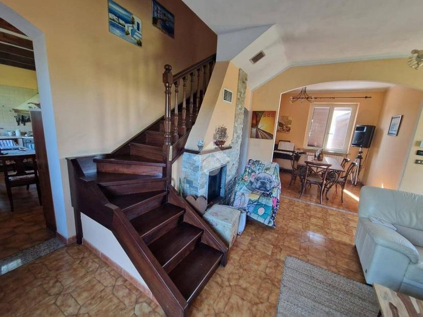 Villa bifamiliare, ottimo stato, 250 m², Maretto — foto 8 di 44
