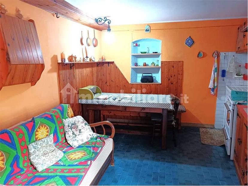 Trilocale via Rovarey 20, Centro, Donnas — foto 19 di 35