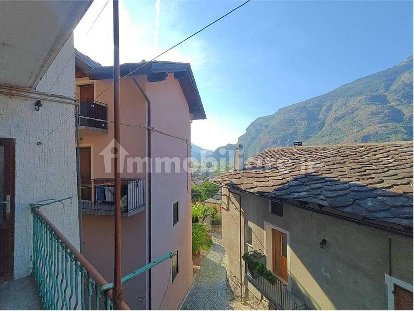 Trilocale via Rovarey 20, Centro, Donnas — foto 25 di 35