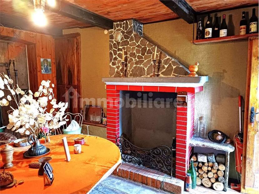 Trilocale via Rovarey 20, Centro, Donnas — foto 5 di 35