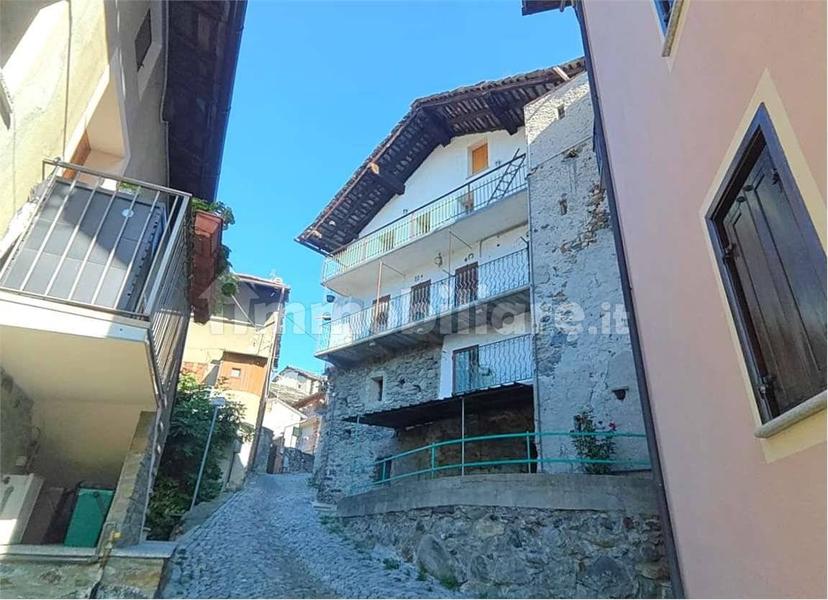 Trilocale via Rovarey 20, Centro, Donnas — foto 27 di 35