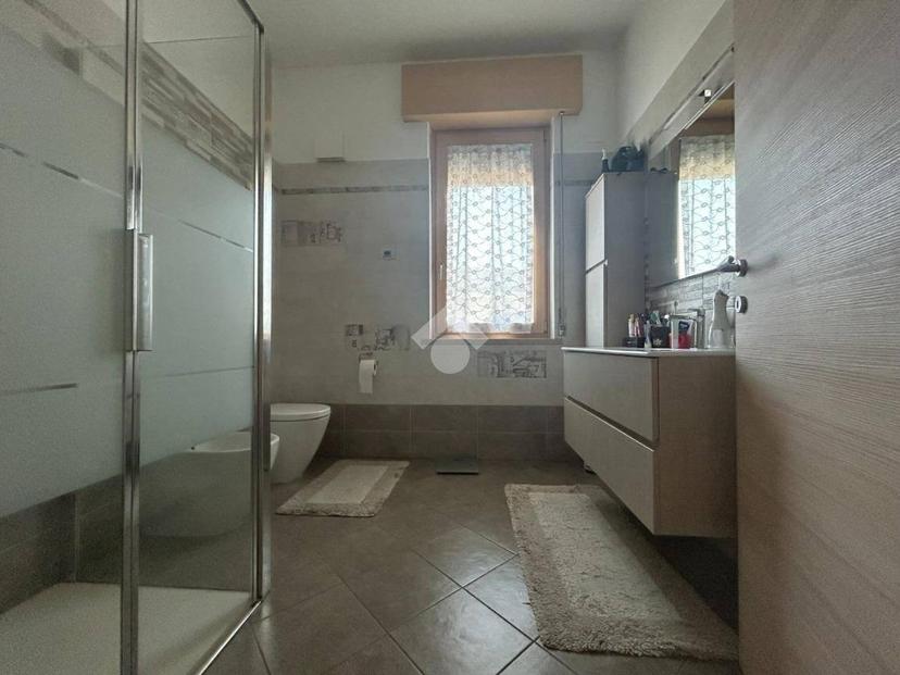 Villa bifamiliare, ottimo stato, 125 m², Tarmassia, Isola della Scala — foto 2 di 23