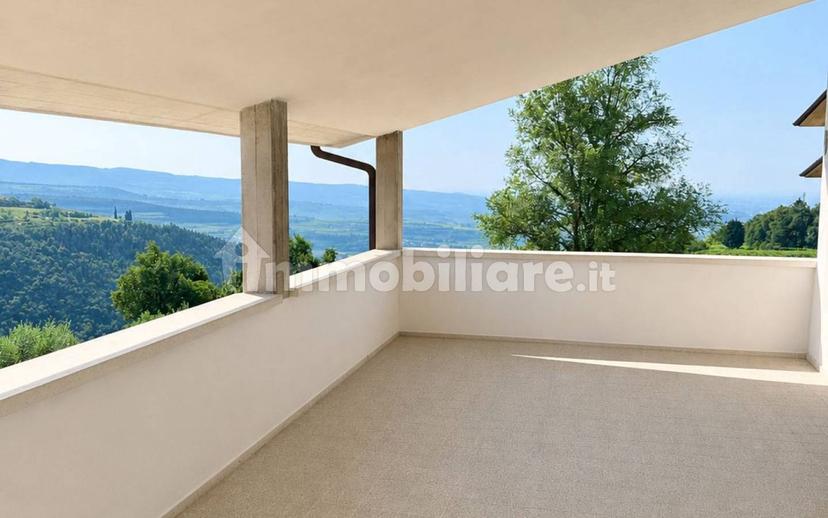 Villa bifamiliare via A. Badile, Mazzurega, Fumane — foto 33 di 37
