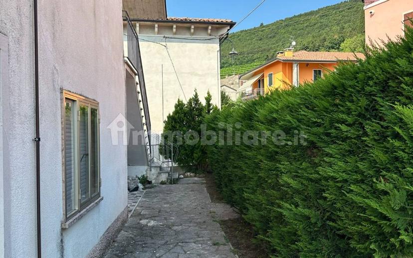 Villa bifamiliare via A. Badile, Mazzurega, Fumane — foto 21 di 37