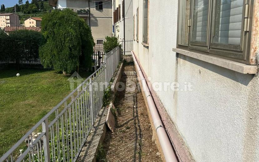 Villa bifamiliare via A. Badile, Mazzurega, Fumane — foto 6 di 37