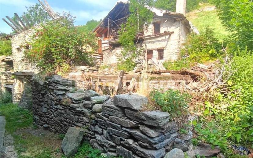 Rustico frazione Graines, Brusson — foto 11 di 12