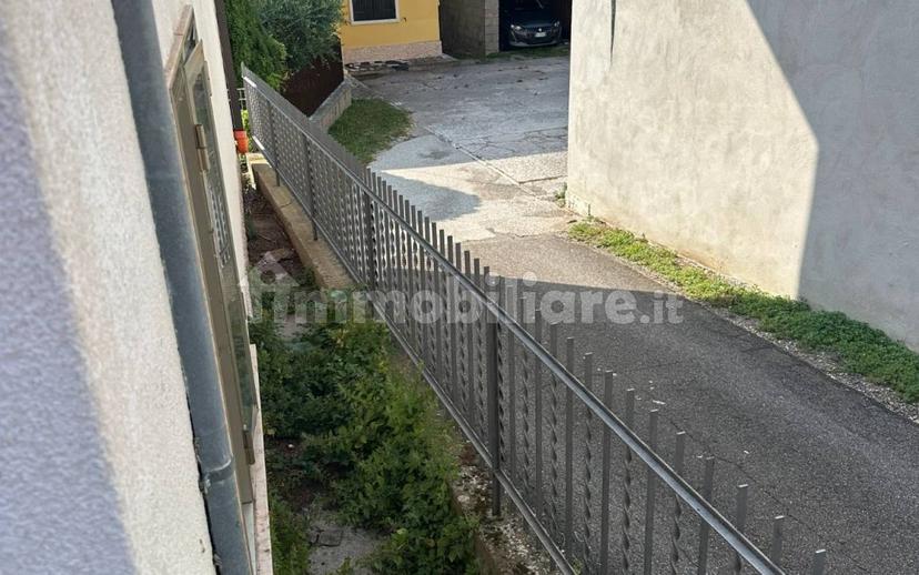 Villa bifamiliare via A. Badile, Mazzurega, Fumane — foto 29 di 37