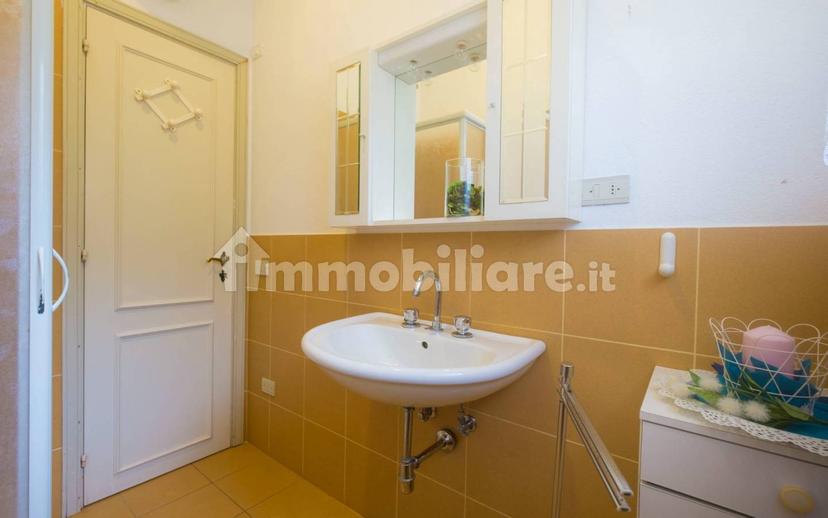 Trilocale via dei Garofani 28l, Villaggio Taunus, Numana — foto 6 di 12