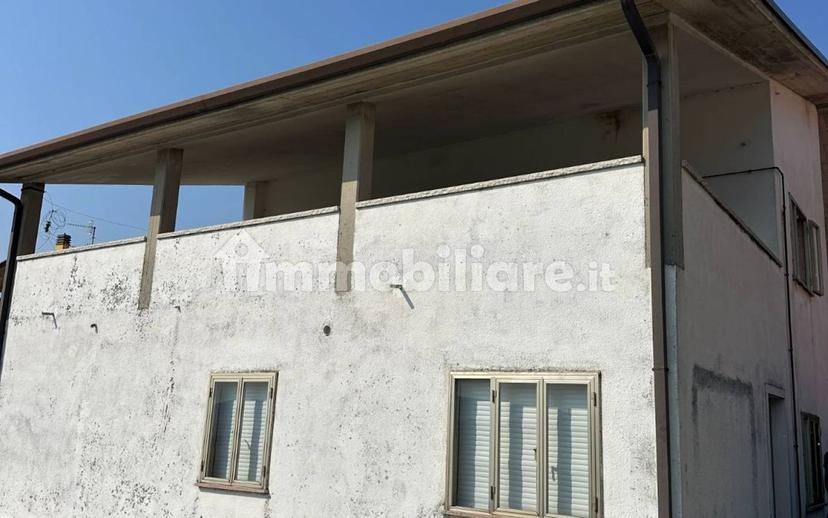 Villa bifamiliare via A. Badile, Mazzurega, Fumane — foto 34 di 37