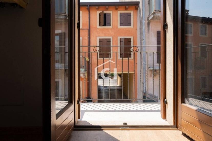 Trilocale ottimo stato, primo piano, Lugagnano, Mancalacqua, Sona — foto 31 di 34
