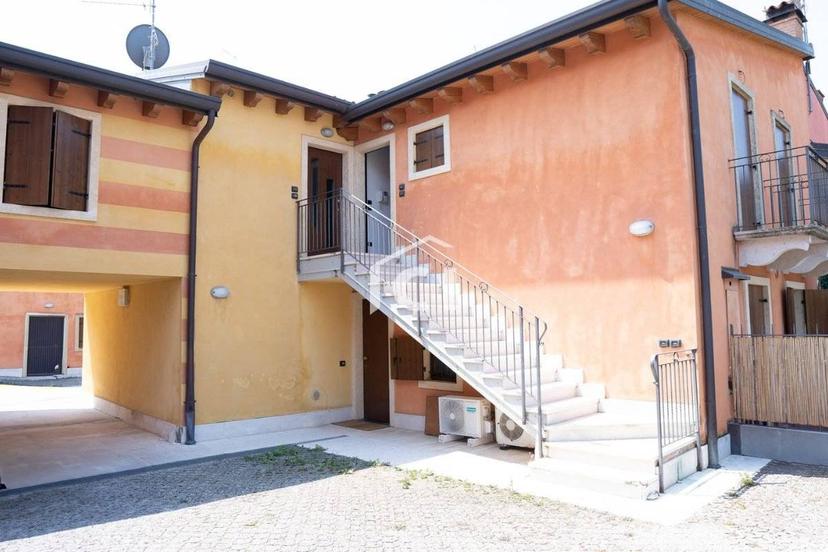 Trilocale ottimo stato, primo piano, Lugagnano, Mancalacqua, Sona