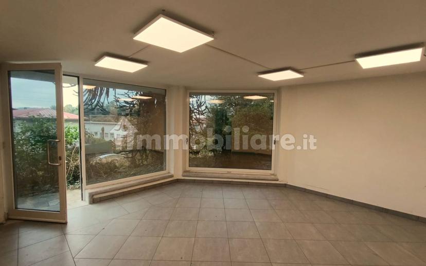 Villa unifamiliare, da ristrutturare, 171 m², Dormelletto — foto 10 di 34