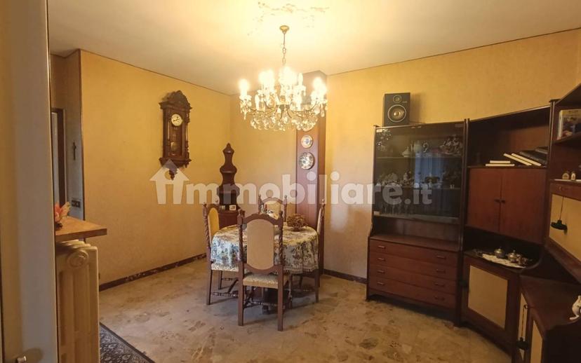 Villa unifamiliare, da ristrutturare, 171 m², Dormelletto — foto 3 di 34