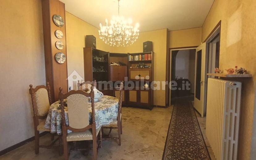 Villa unifamiliare, da ristrutturare, 171 m², Dormelletto — foto 22 di 34