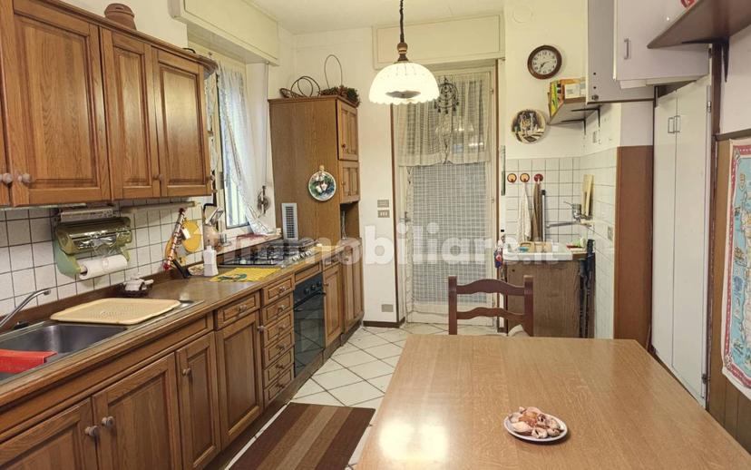Villa unifamiliare, da ristrutturare, 171 m², Dormelletto — foto 29 di 34