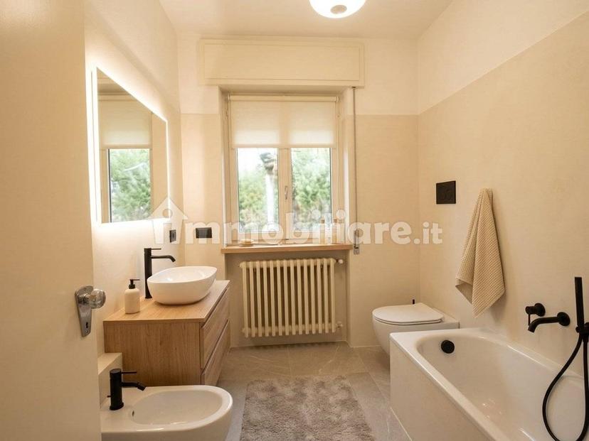 Villa unifamiliare, da ristrutturare, 171 m², Dormelletto — foto 18 di 34