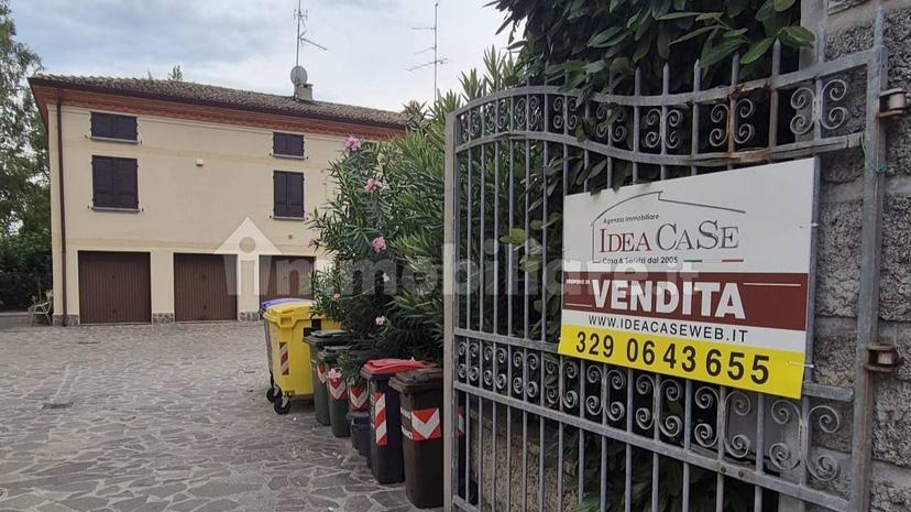 Appartamento via Galileo Galilei, Centro, Cavezzo — foto 3 di 19