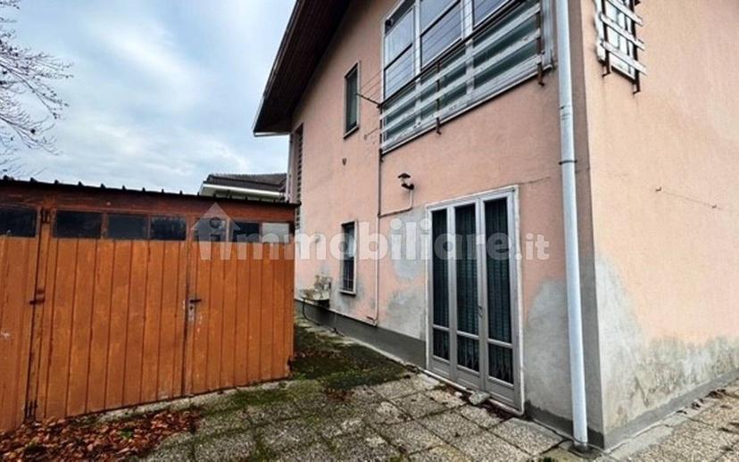Villa bifamiliare via 20 Settembre 48, Centro, Mortara — foto 3 di 34