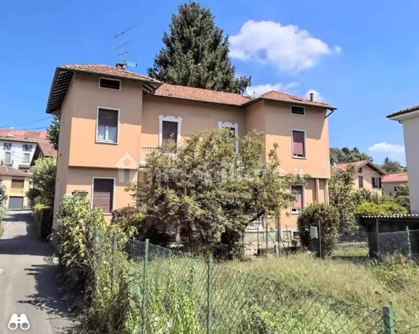 Villa bifamiliare via Indipendenza 1, Centro, Castronno — foto 6 di 10