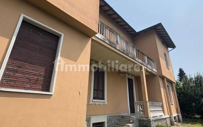 Villa bifamiliare via Indipendenza 1, Centro, Castronno — foto 5 di 10