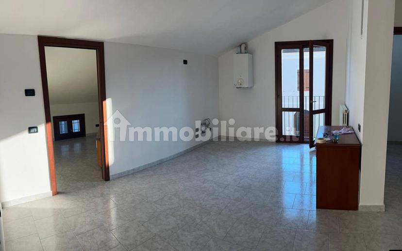 Monolocale via Nazionale 159, Codisotto, Luzzara — foto 3 di 4