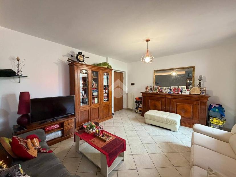 Trilocale via Romera Vecchia, Centro, Broni — foto 16 di 18
